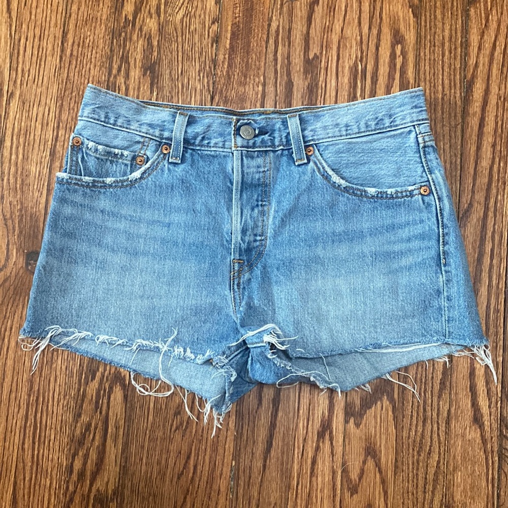 Levi’s 501 denim jean shorts, size 27